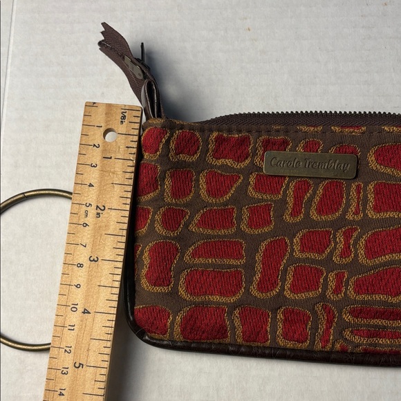 Red and Brown Patterned Clutch - Picture 12 of 12